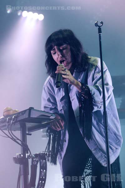 LILLY WOOD AND THE PRICK - 2016-07-02 - HEROUVILLE SAINT CLAIR - Chateau de Beauregard - Scene John